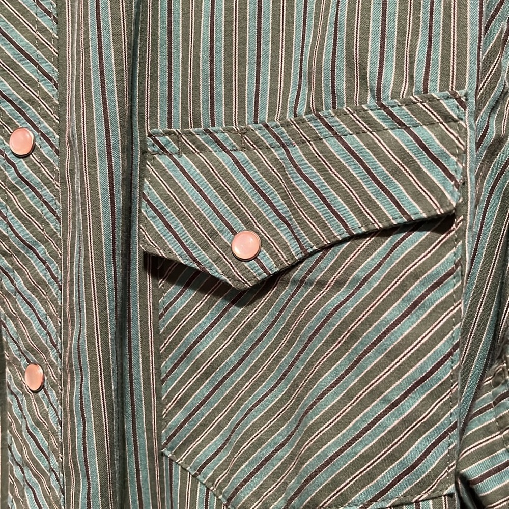 Men’s snap top button down - Picture 3 of 3